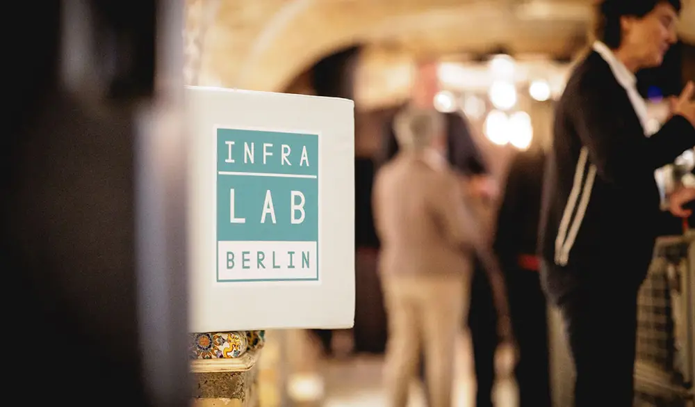 InfraLab Berlin Rollup-Banner bei einer Veranstaltung